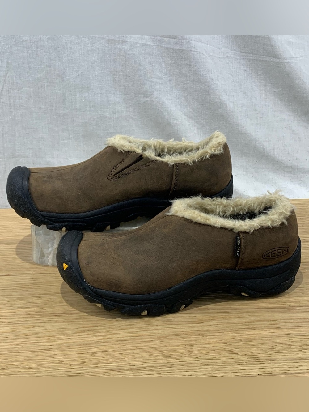 KEEN Bailey Women’s Brown Leather Faux Fur Lined Slip On Clogs Shoes Size 6